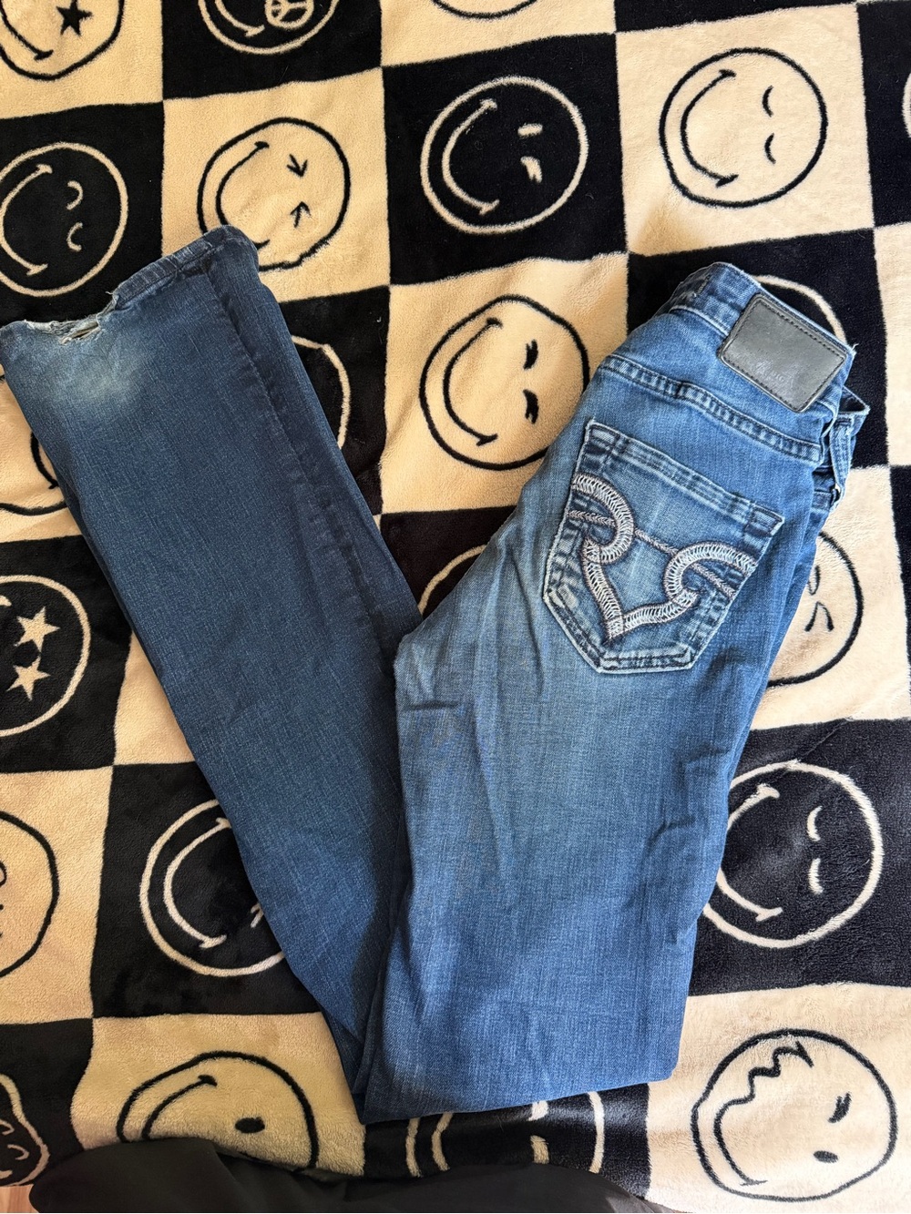 Big Star Women's Medium Blue Embroidered Pocket Skinny Jeans
